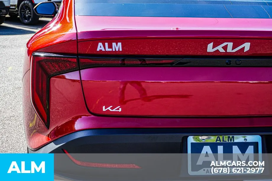 2025 Kia K4 LXS - Photo 13