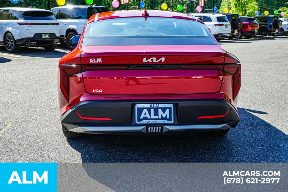 2025 Kia K4 LXS - Photo 11
