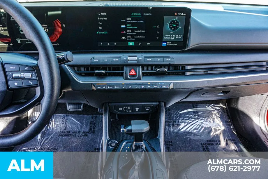 2025 Kia K4 LXS - Photo 39