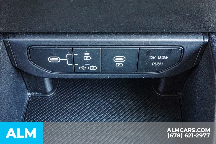 2025 Kia K4 LXS - Photo 42