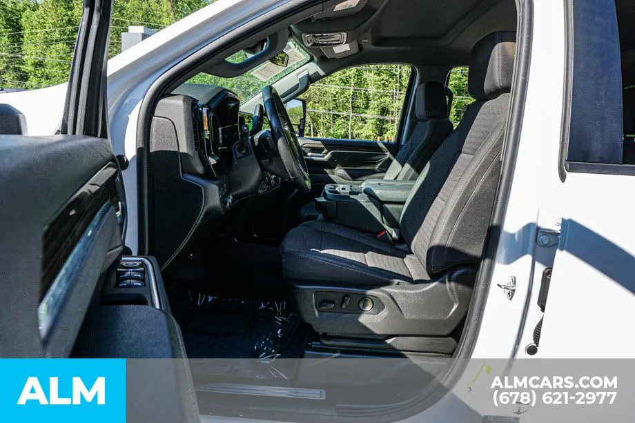 2025 Chevrolet Silverado 2500HD LT - Photo 19