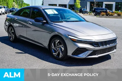 More photos of 2025 Hyundai Elantra SEL Sport at ALM Marietta, GA