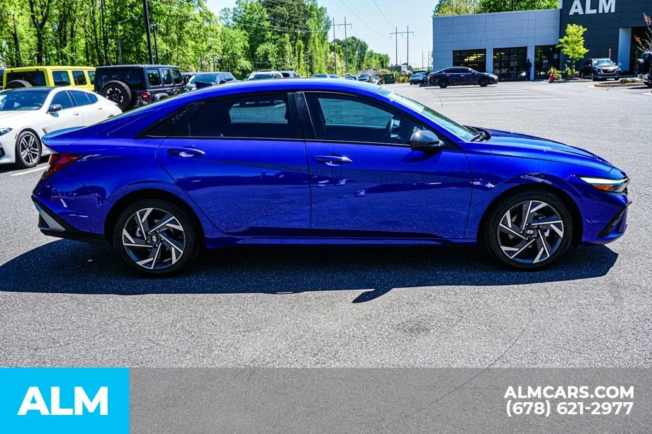 2025 Hyundai Elantra SEL - Photo 9
