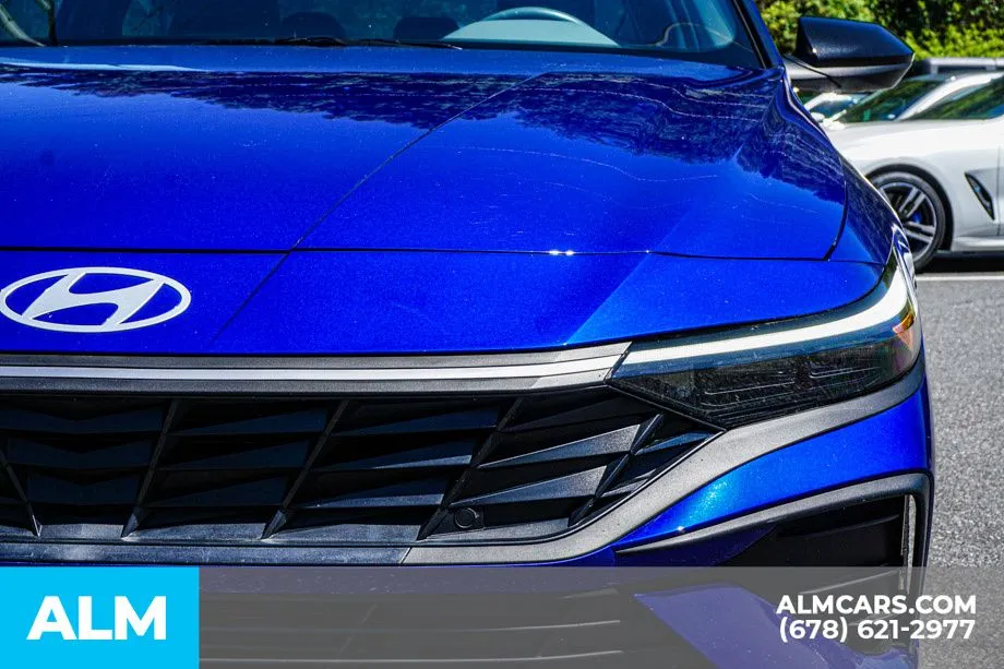 2025 Hyundai Elantra SEL - Photo 12