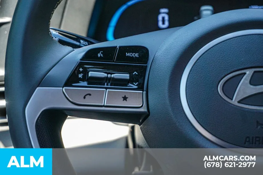 2025 Hyundai Elantra SEL - Photo 29