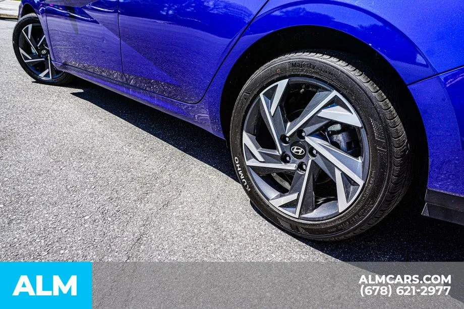 2025 Hyundai Elantra SEL - Photo 16