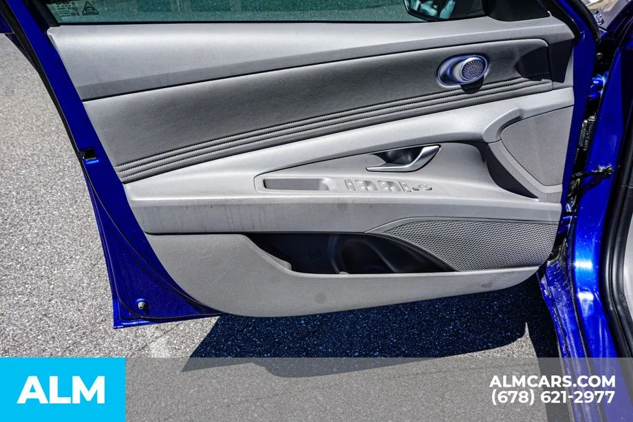 2025 Hyundai Elantra SEL - Photo 45