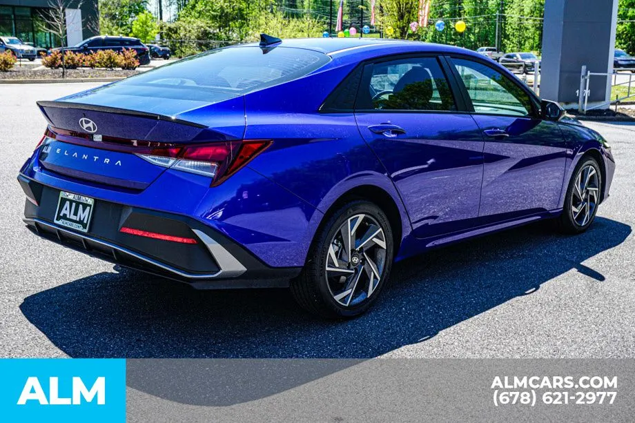 2025 Hyundai Elantra SEL - Photo 6