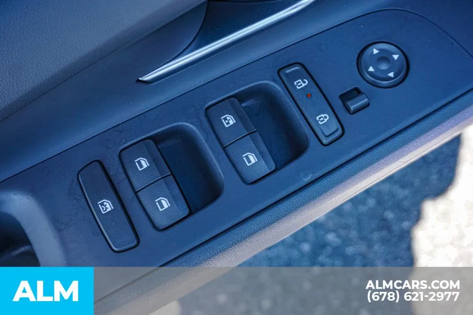 2025 Hyundai Elantra SEL - Photo 46