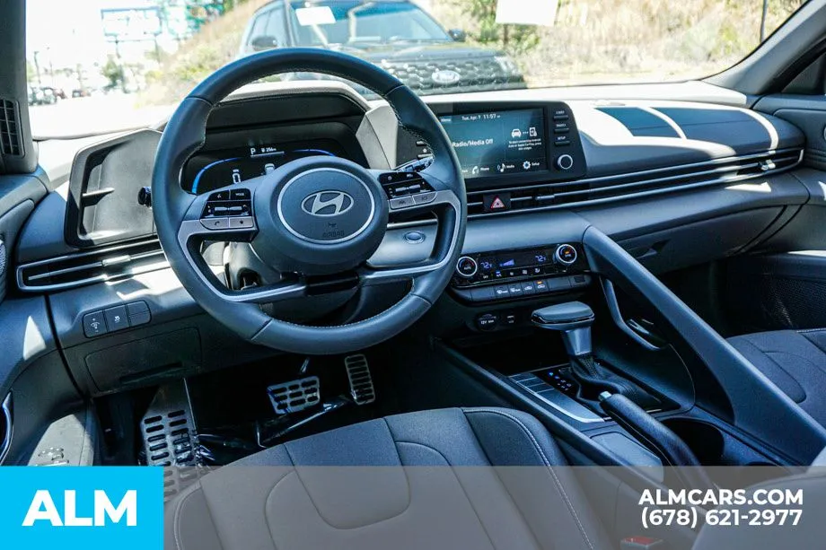2025 Hyundai Elantra SEL - Photo 27