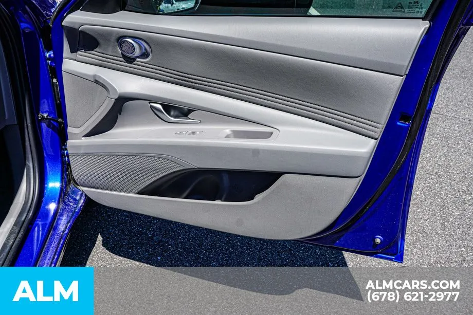 2025 Hyundai Elantra SEL - Photo 50