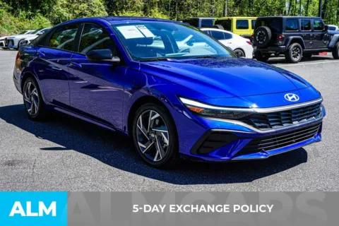 More photos of 2025 Hyundai Elantra SEL Sport at ALM Marietta, GA
