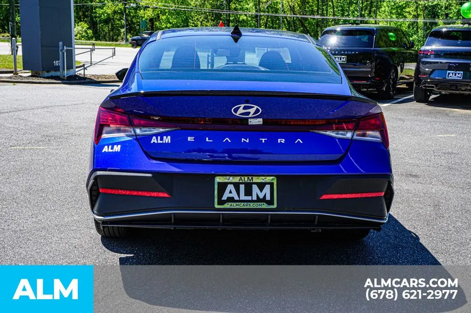 2025 Hyundai Elantra SEL - Photo 11