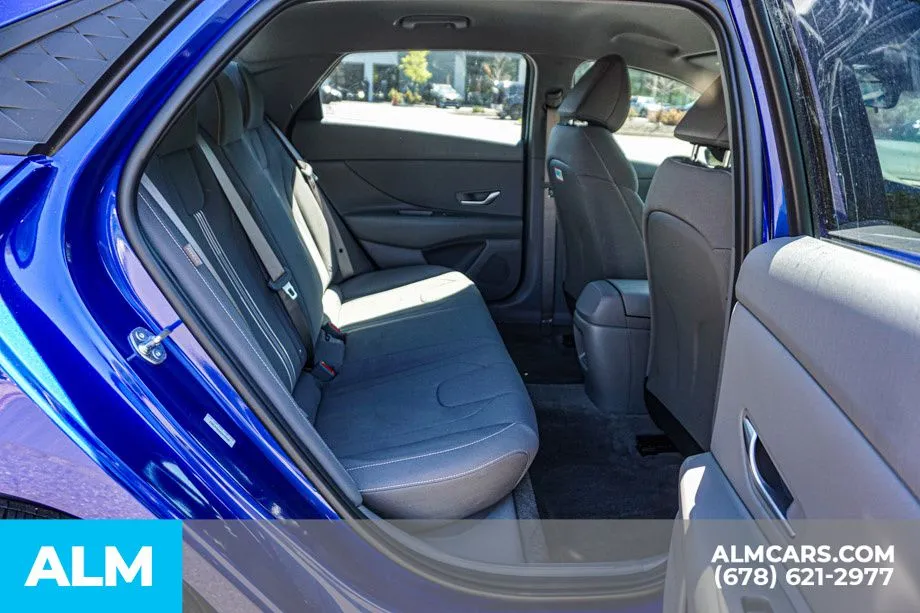 2025 Hyundai Elantra SEL - Photo 22
