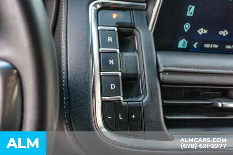 2024 Chevrolet Suburban LT - Photo 47