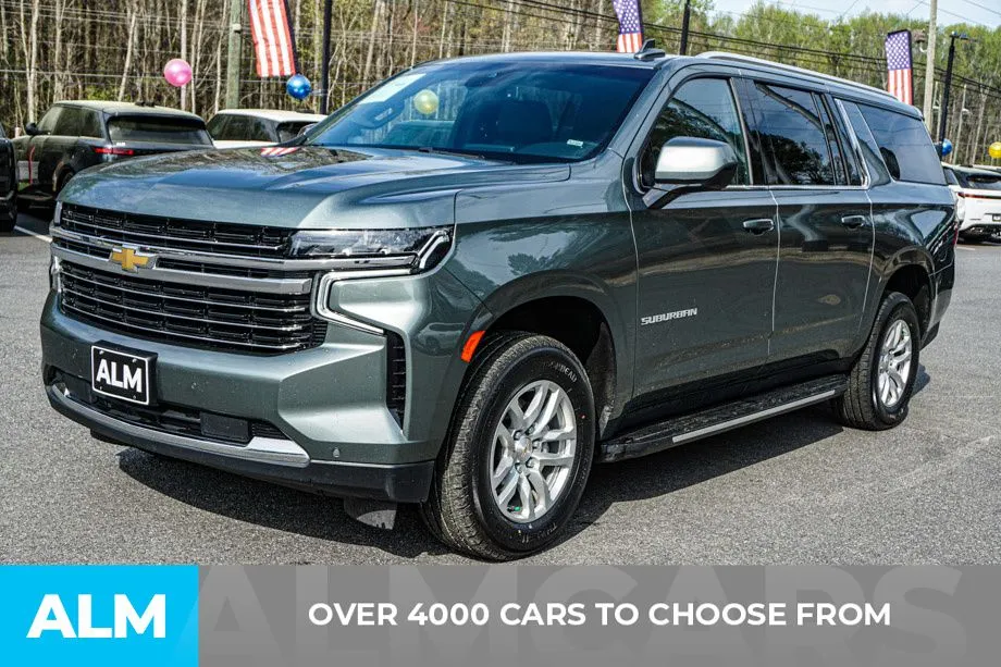 2024 Chevrolet Suburban LT - Photo 3