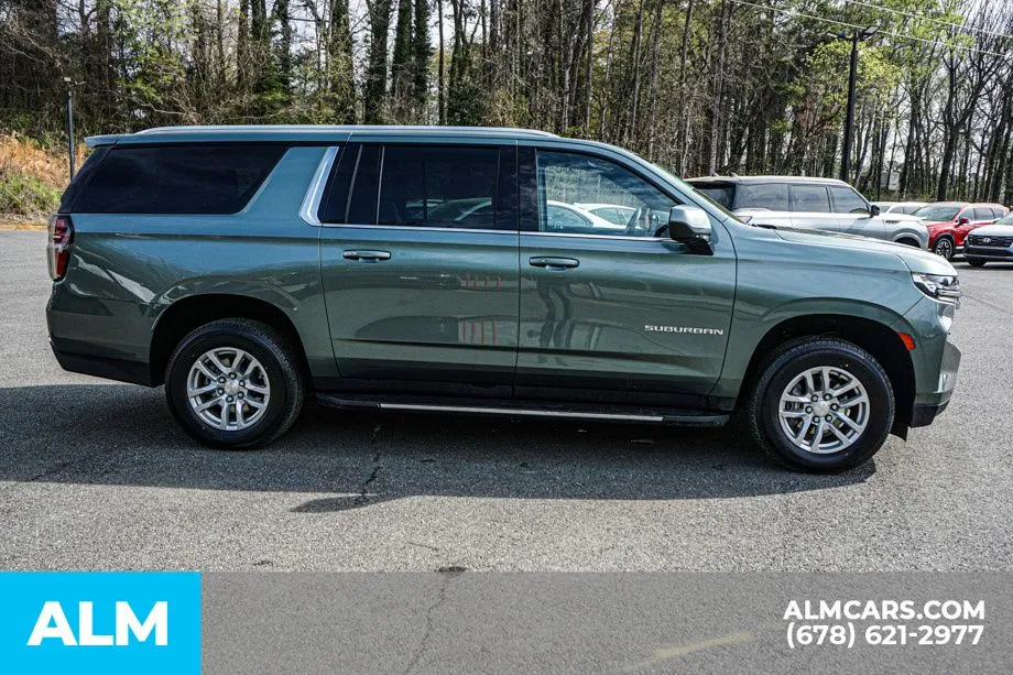 2024 Chevrolet Suburban LT - Photo 9