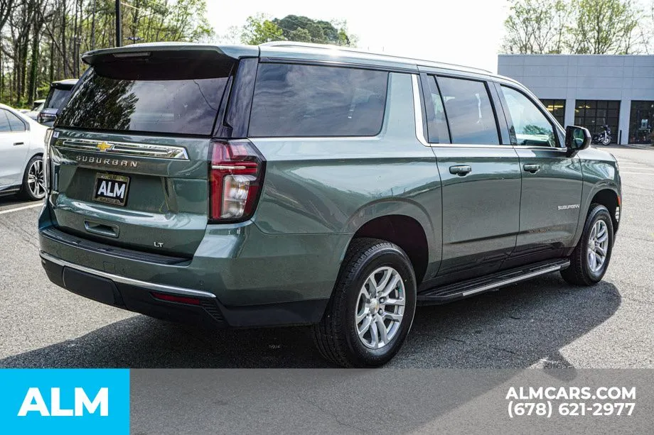 2024 Chevrolet Suburban LT - Photo 6