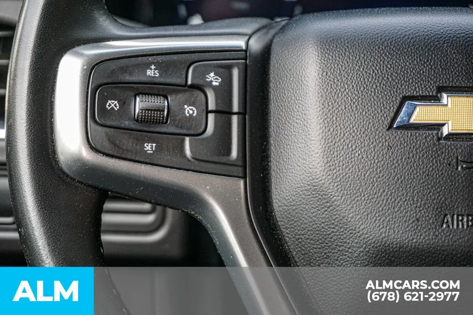 2024 Chevrolet Suburban LT - Photo 31