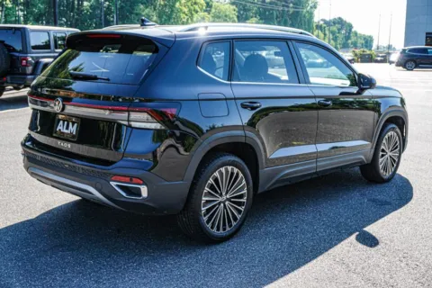 More photos of 2025 Volkswagen Taos 1.5T SE at ALM Marietta, GA