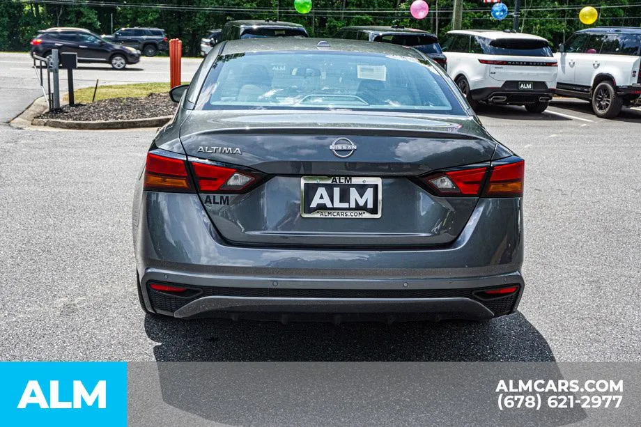2025 Nissan Altima SV - Photo 11