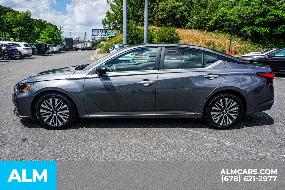 2025 Nissan Altima SV - Photo 7