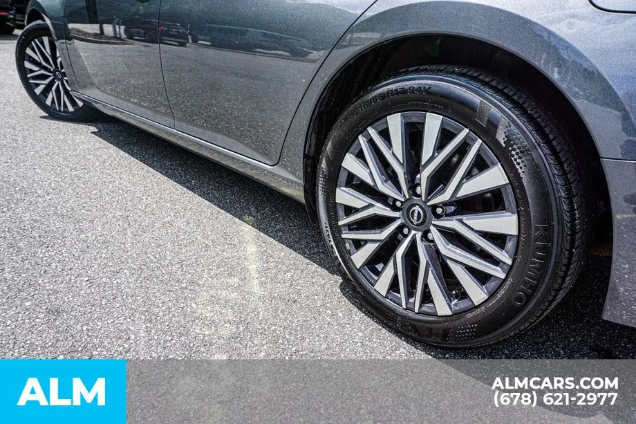 2025 Nissan Altima SV - Photo 16