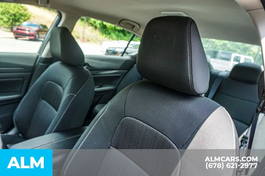 2025 Nissan Altima SV - Photo 18