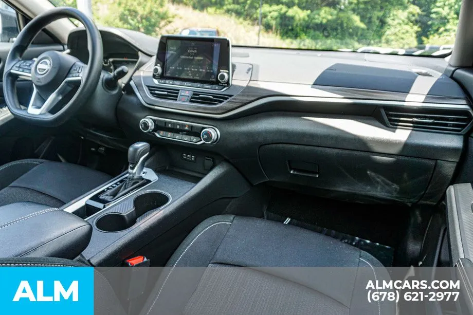 2025 Nissan Altima SV - Photo 24