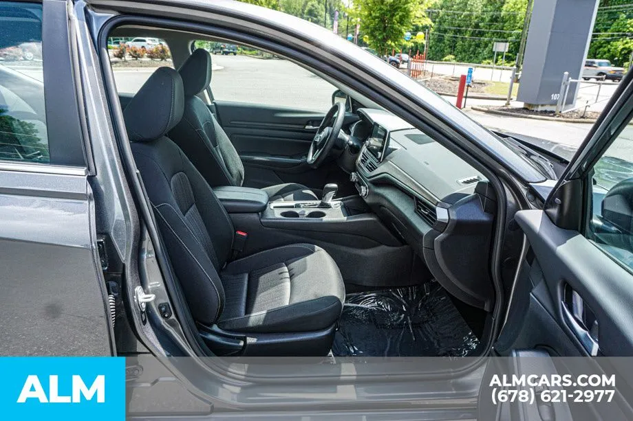 2025 Nissan Altima SV - Photo 23