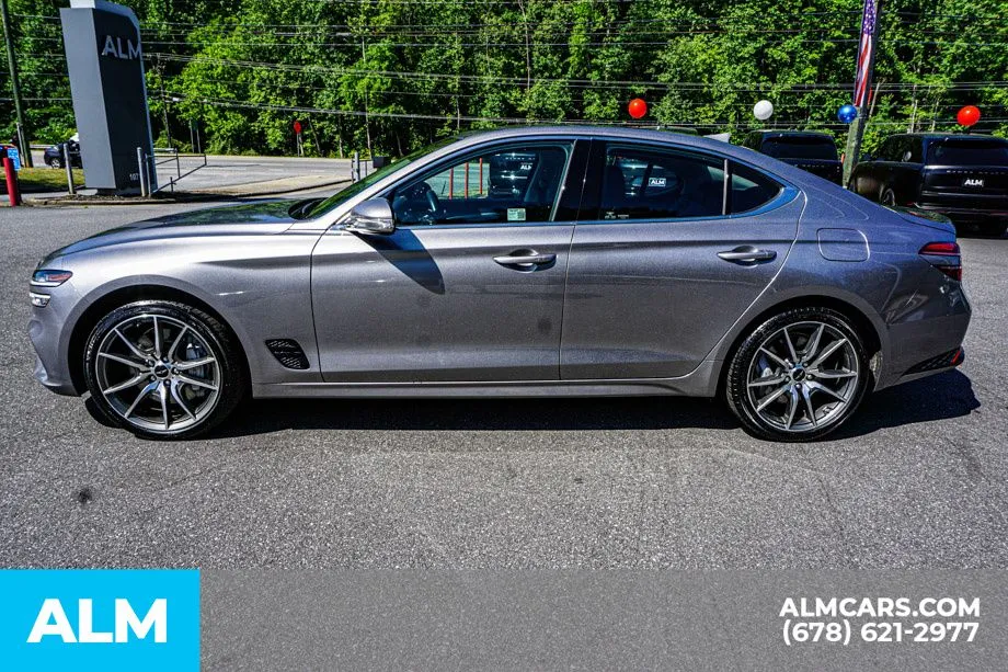 2025 GENESIS G70 Standard - Photo 7