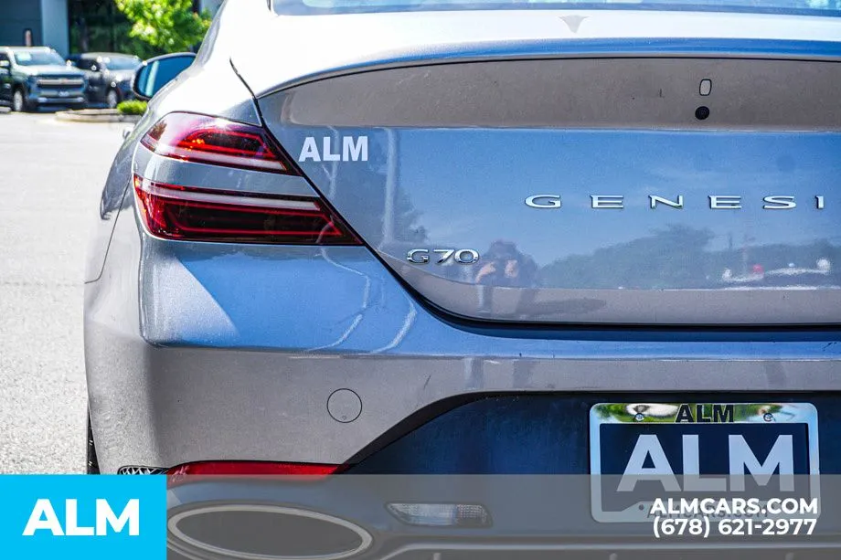 2025 GENESIS G70 Standard - Photo 13