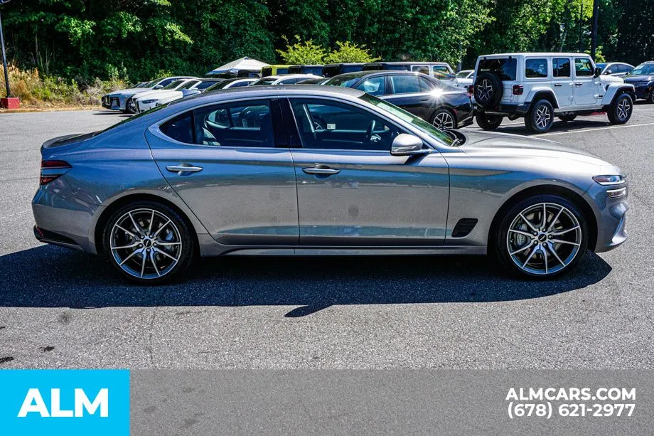 2025 GENESIS G70 Standard - Photo 9
