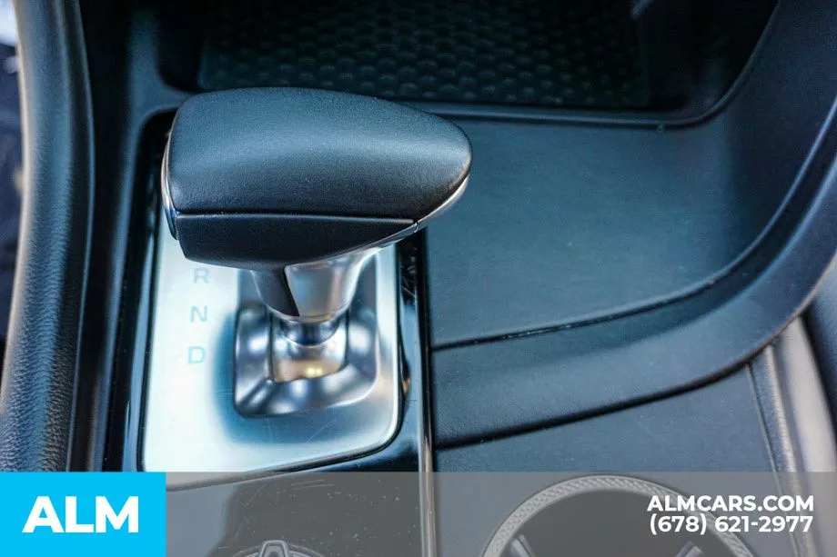 2025 GENESIS G70 Standard - Photo 45