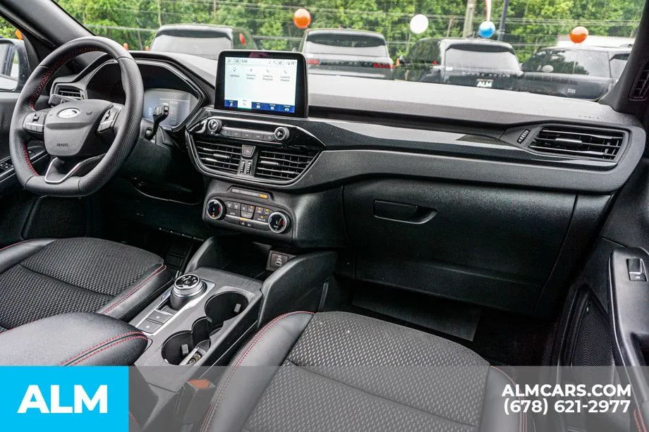 2026 Ford Escape ST-Line - Photo 24