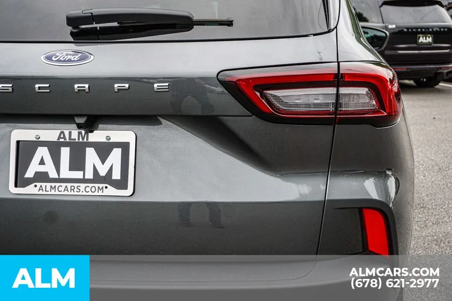 2026 Ford Escape ST-Line - Photo 13