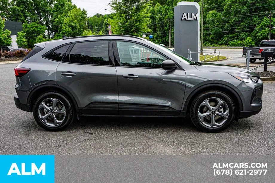 2026 Ford Escape ST-Line - Photo 9