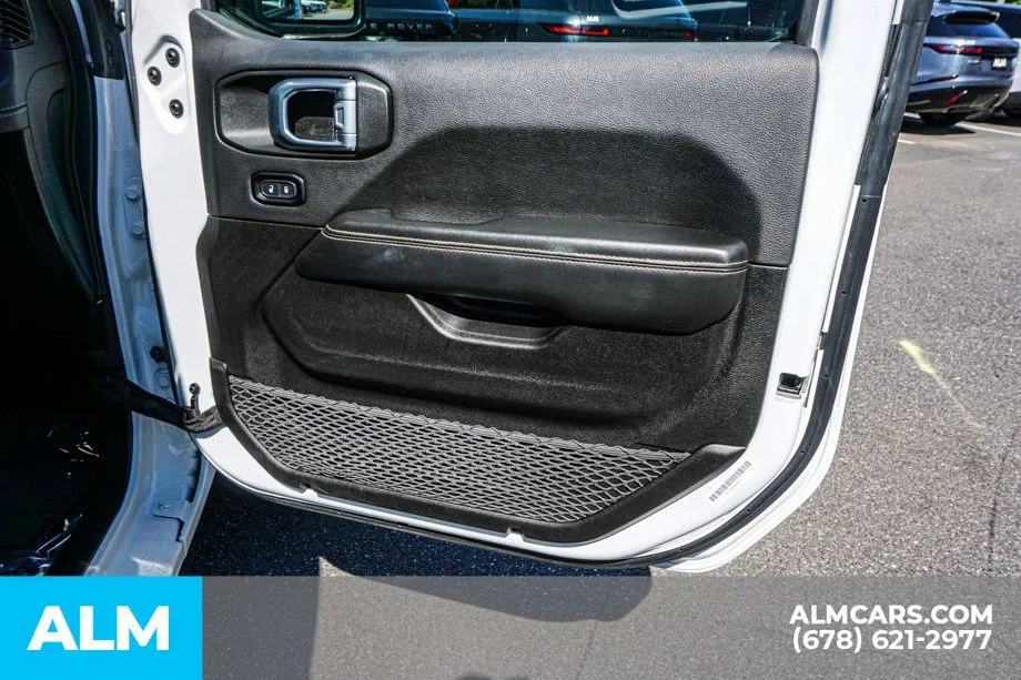 2025 Jeep Wrangler 4-Door Sahara - Photo 52