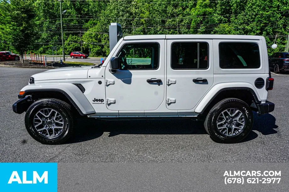 2025 Jeep Wrangler 4-Door Sahara - Photo 7