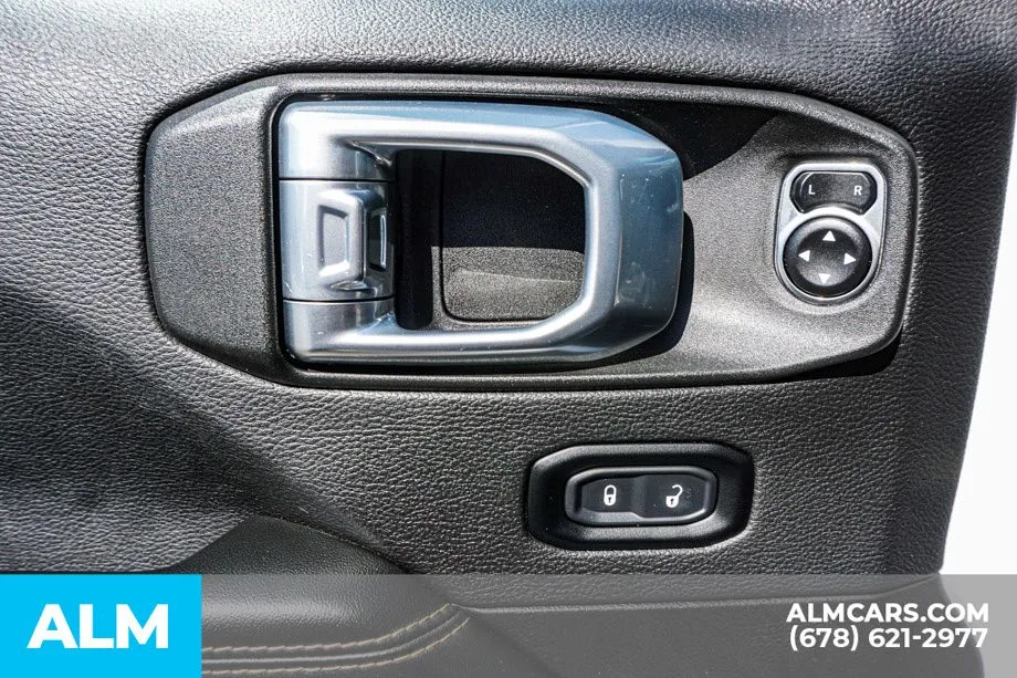 2025 Jeep Wrangler 4-Door Sahara - Photo 50