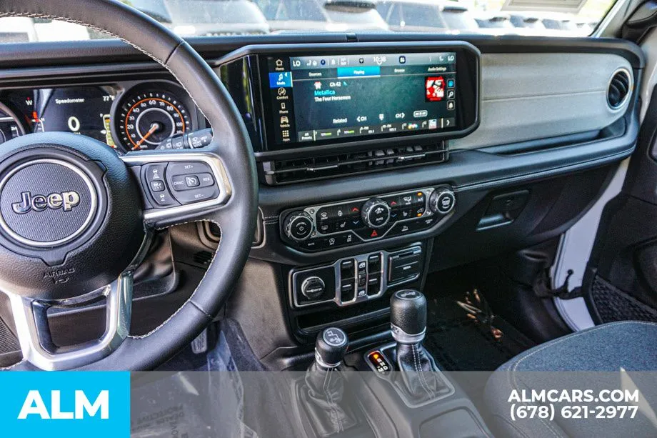 2025 Jeep Wrangler 4-Door Sahara - Photo 33
