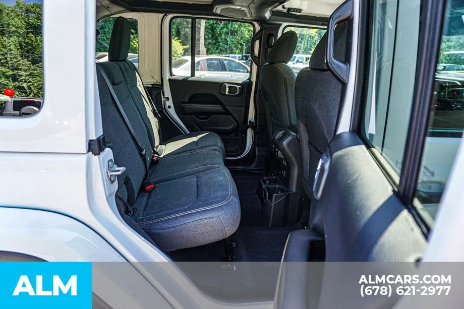 2025 Jeep Wrangler 4-Door Sahara - Photo 22