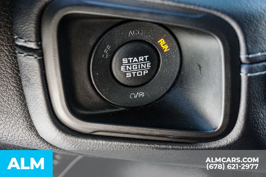 2025 Jeep Wrangler 4-Door Sahara - Photo 46