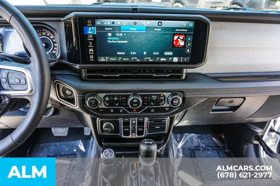2025 Jeep Wrangler 4-Door Sahara - Photo 41