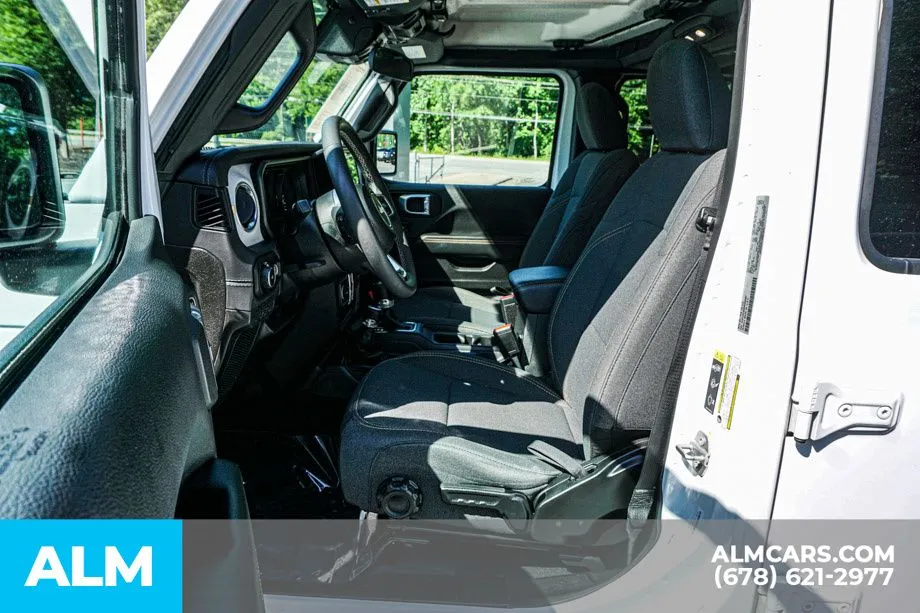 2025 Jeep Wrangler 4-Door Sahara - Photo 19
