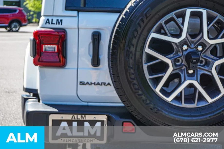 2025 Jeep Wrangler 4-Door Sahara - Photo 13