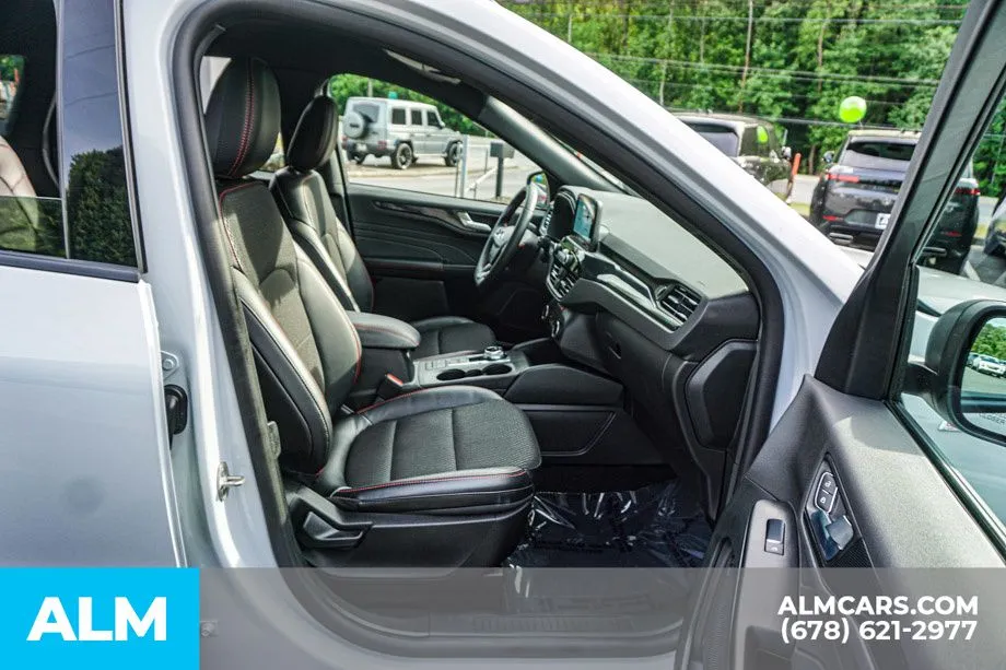 2026 Ford Escape ST-Line - Photo 23