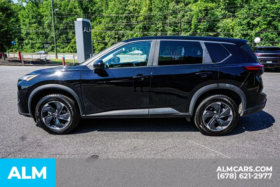 2025 Nissan Rogue SV - Photo 7