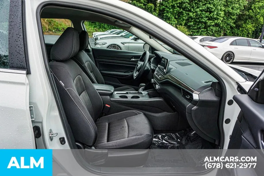 2025 Nissan Altima SV - Photo 23