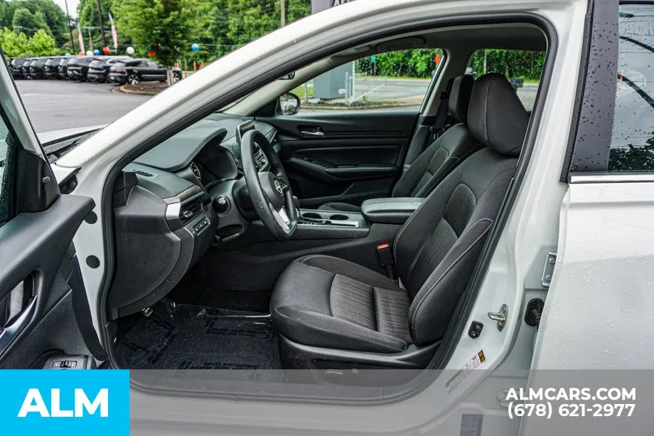 2025 Nissan Altima SV - Photo 19